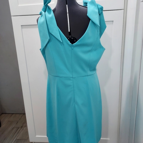 Beautiful Aqua Blue Sleeveless Dress - Picture 5 of 6